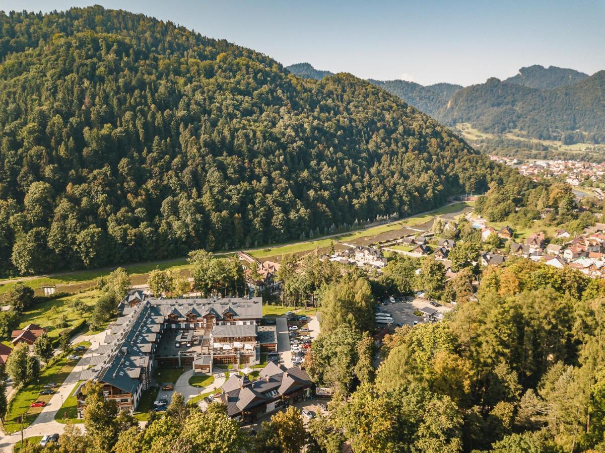 Szczawnica Park Resort & Spa Buitenkant foto Aerial view of the resort