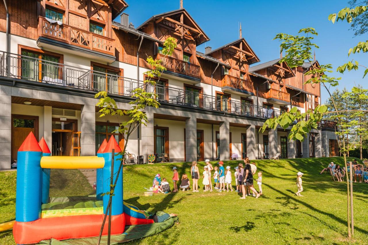 Szczawnica Park Resort & Spa Buitenkant foto Club Med resort in Les Saisies, France