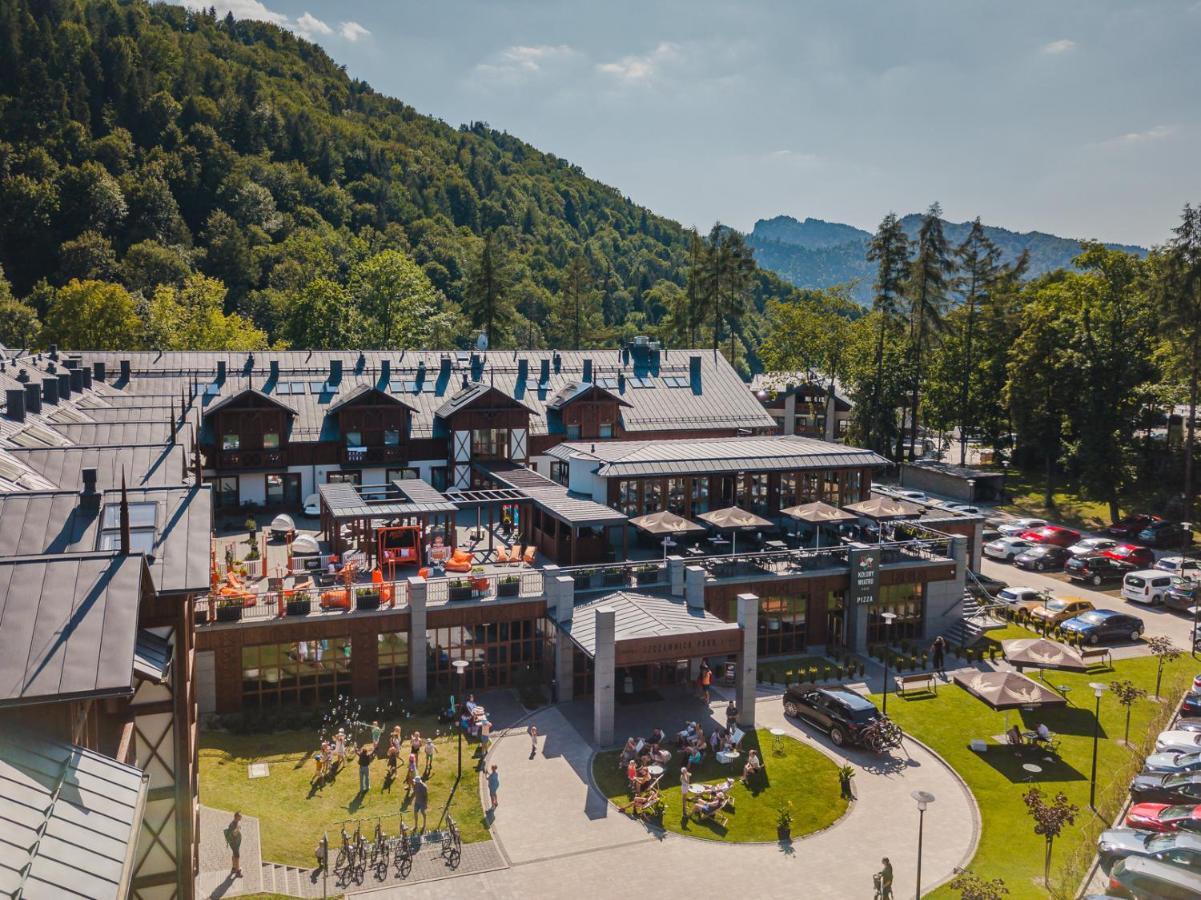 Szczawnica Park Resort & Spa Buitenkant foto The resort's main village