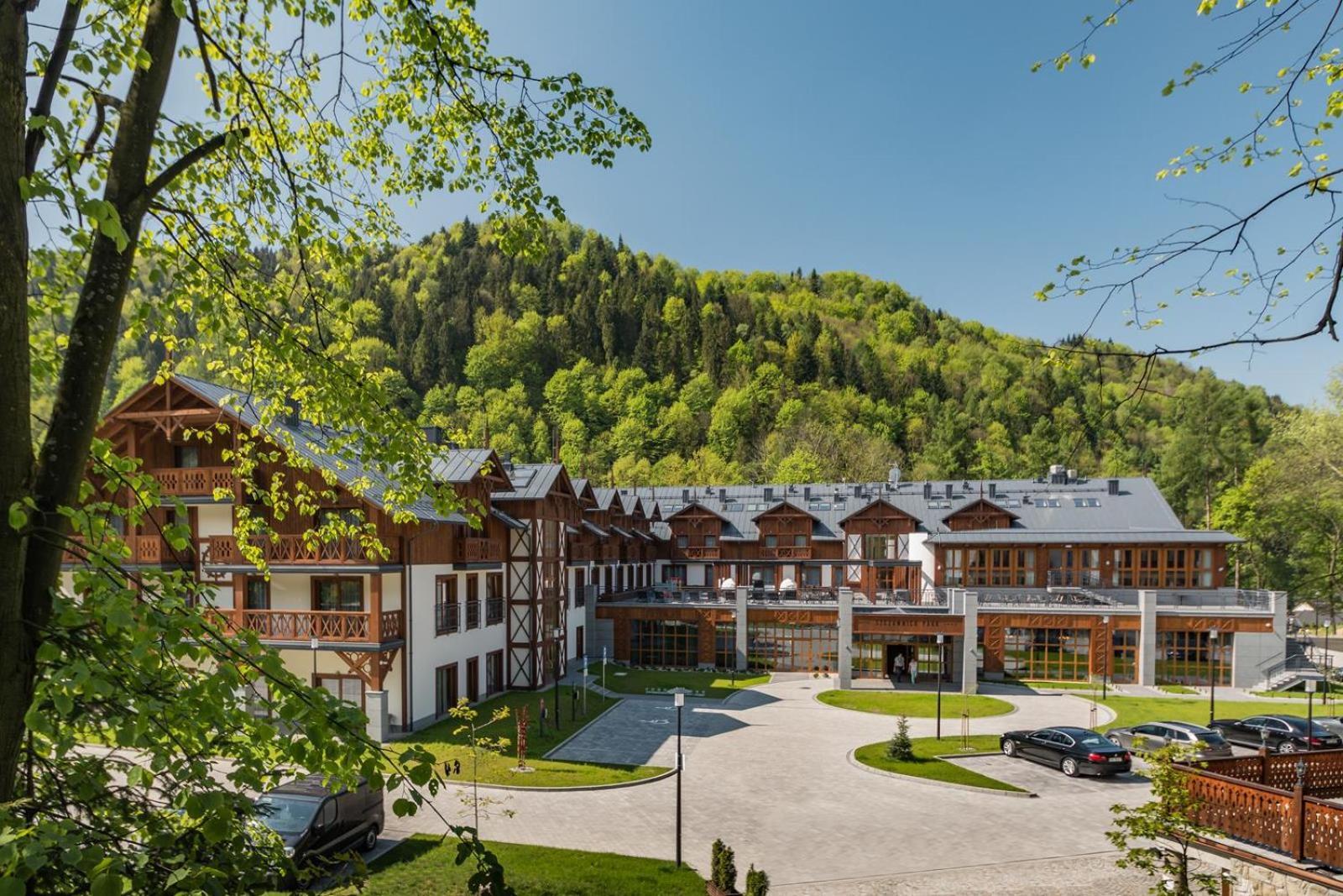 Szczawnica Park Resort & Spa Buitenkant foto The hotel complex
